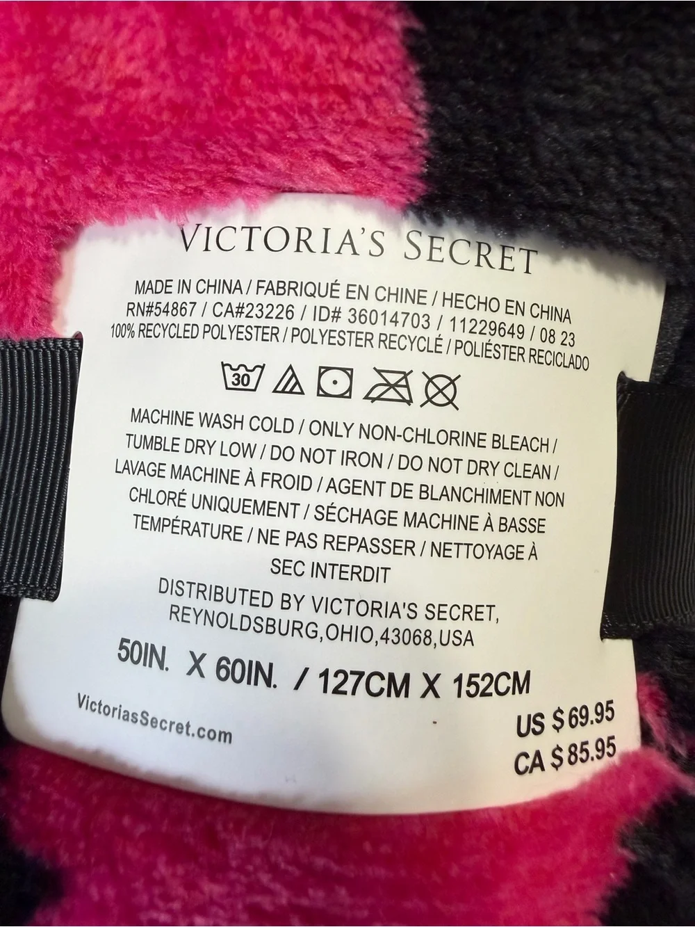 Victoria’s Secret Heart Blanket NWT Valentine Cozy Plush Throw Pink Black